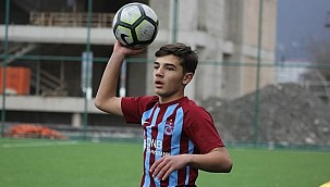 Trabzonsporlu genç futbolcu Apple'ın reklam yüzü olacak