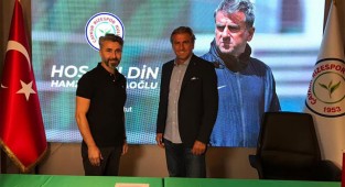 Çaykur Rizespor'un yeni hocası Hamza Hamzaoğlu oldu