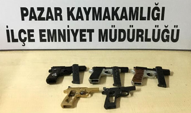 Pazar'da yolcu otobüsüne ruhsatsız tabanca emanet eden kişi yakalandı