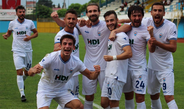 Pazarspor'dan deplasmanda 3 gollü 3 puan