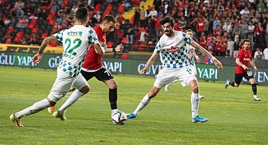 Çaykur Rizespor Süper Lige puansız veda etti