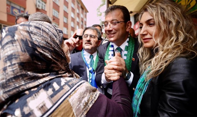 Ekrem İmamoğlu Rize'de vatandaşlarla bayramlaştı
