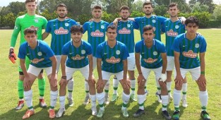 Rizespor U19 deplasmandan 4 köşe döndü