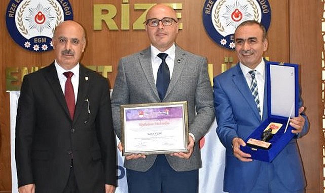 Fındıklı'da görevli Polis Memuruna İnsanlığa Katkı ödülü