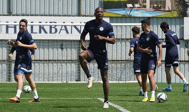 Rizespor'da sezon hazırlıkları altyapısız başladı