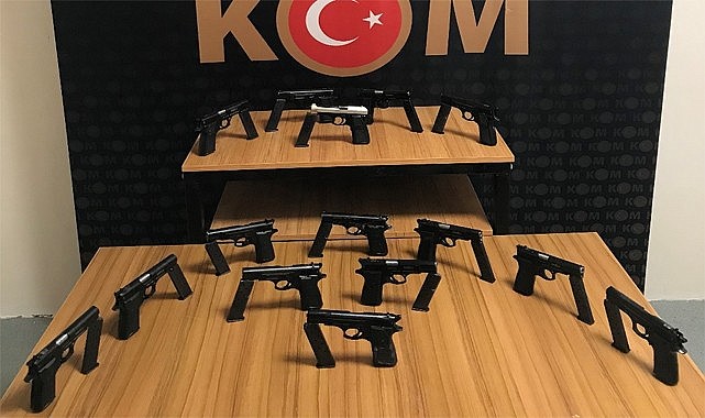 Rize'de araç lastiklerine kaçak silah saklayan kişi tutuklandı
