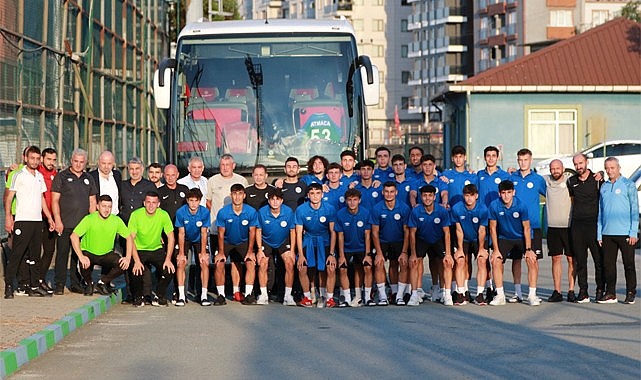 Rizespor U19 ekibi ilk maç için Afyon'a uğurlandı