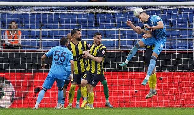 Çaykur Rizespor Kupa'da bir üst tura yükseldi