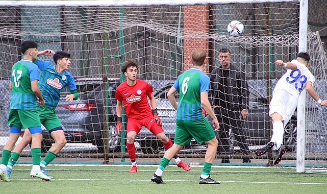Çaykur Rizespor U19 ilk devreyi galip kapattı
