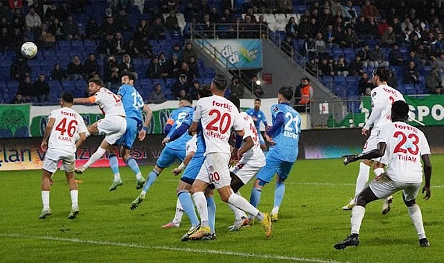 Çaykur Rizespor uzatmada galibiyetten oldu