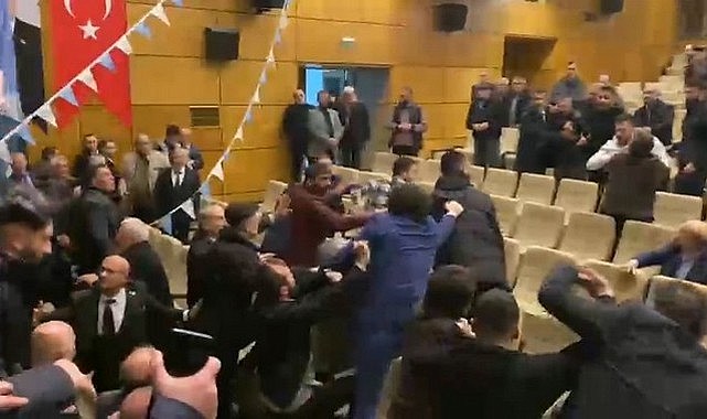 İYİ Parti Rize Merkez İlçe Kongresinde kavga çıktı