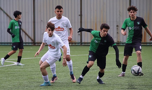 Çaykur Rizespor U17 liderlik yolunda