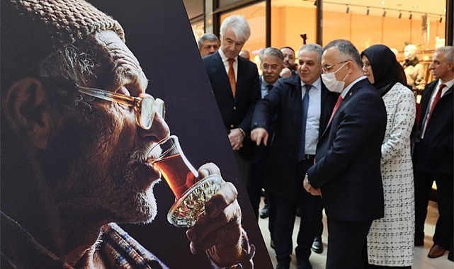 Çay ve İnsan Fotoğraf Sergisi açıldı