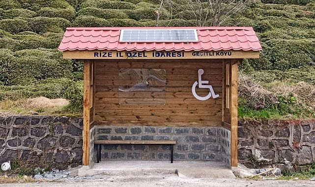 Rize'de köyler dolmuş durağı ve banklarla donatılıyor