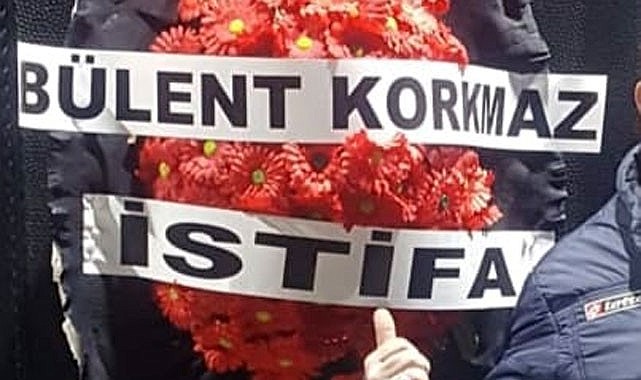 Rizespor taraftarından Bülent Korkmaz'a istifa çağrısı