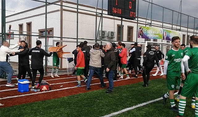 Çayelispor-Güneysuspor maçında arbede çıktı