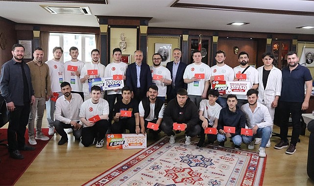 Ribegem'in E-Spor Turnuvası kazananları ödüllerini aldı