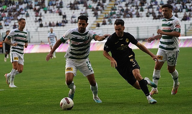 Çaykur Rizespor üç dakikada 3 puanı kazandı