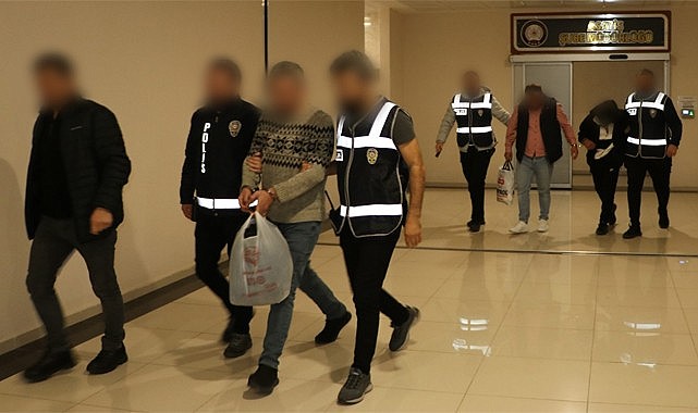 Rize'de 6 ayrı suçtan aranan 4 kişi yakalandı