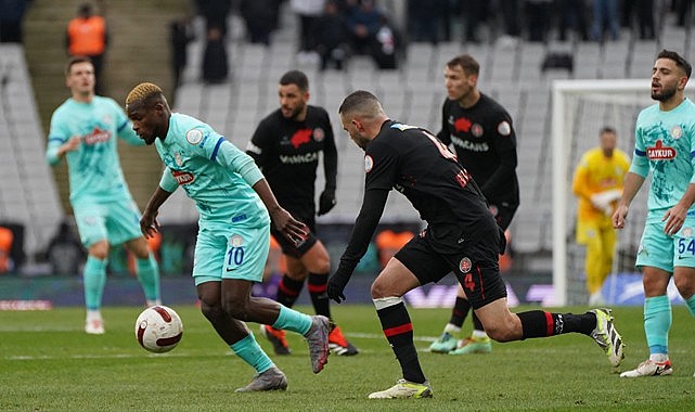 Çaykur Rizespor Karagümrük'ten fark yedi