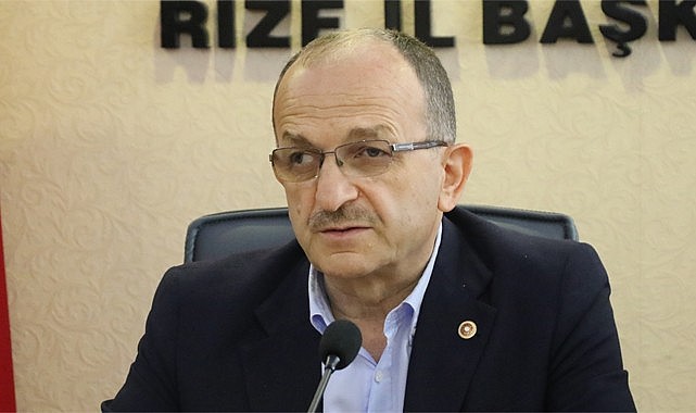 Hikmet Ayar görevinden istifa etti