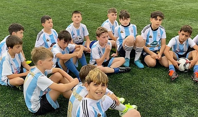 Rize'de Küçük Uşaklar Haydi Sahaya Futbol Şenliği