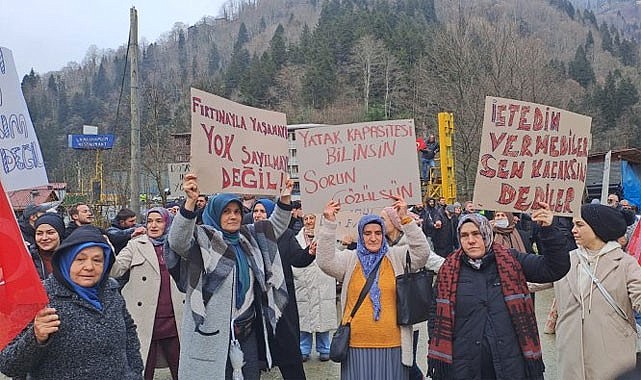Çamlıhemşin'de "Ruhsatsız Bungalovları Yıkmayın" eylemi